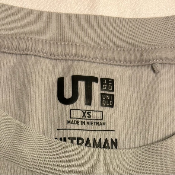Ultraman T Shirt by Uniqlo. Very light grey. Size XS - Picture 6 of 6